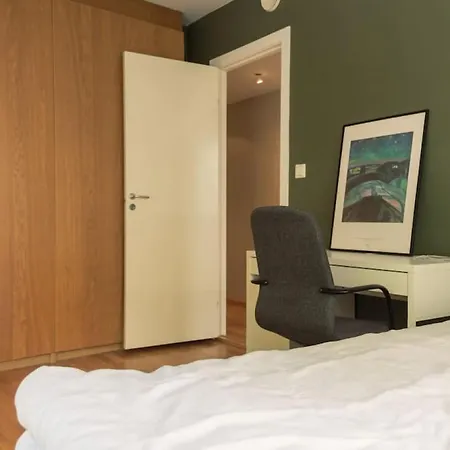 Dinbnb I Family-friendly & Spacious 2-bedroom With Parking *