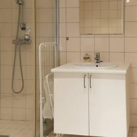 Dinbnb I Family-friendly & Spacious 2-bedroom With Parking * برغن
