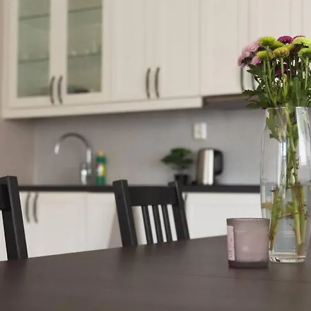 Dinbnb I Family-friendly & Spacious 2-bedroom With Parking *